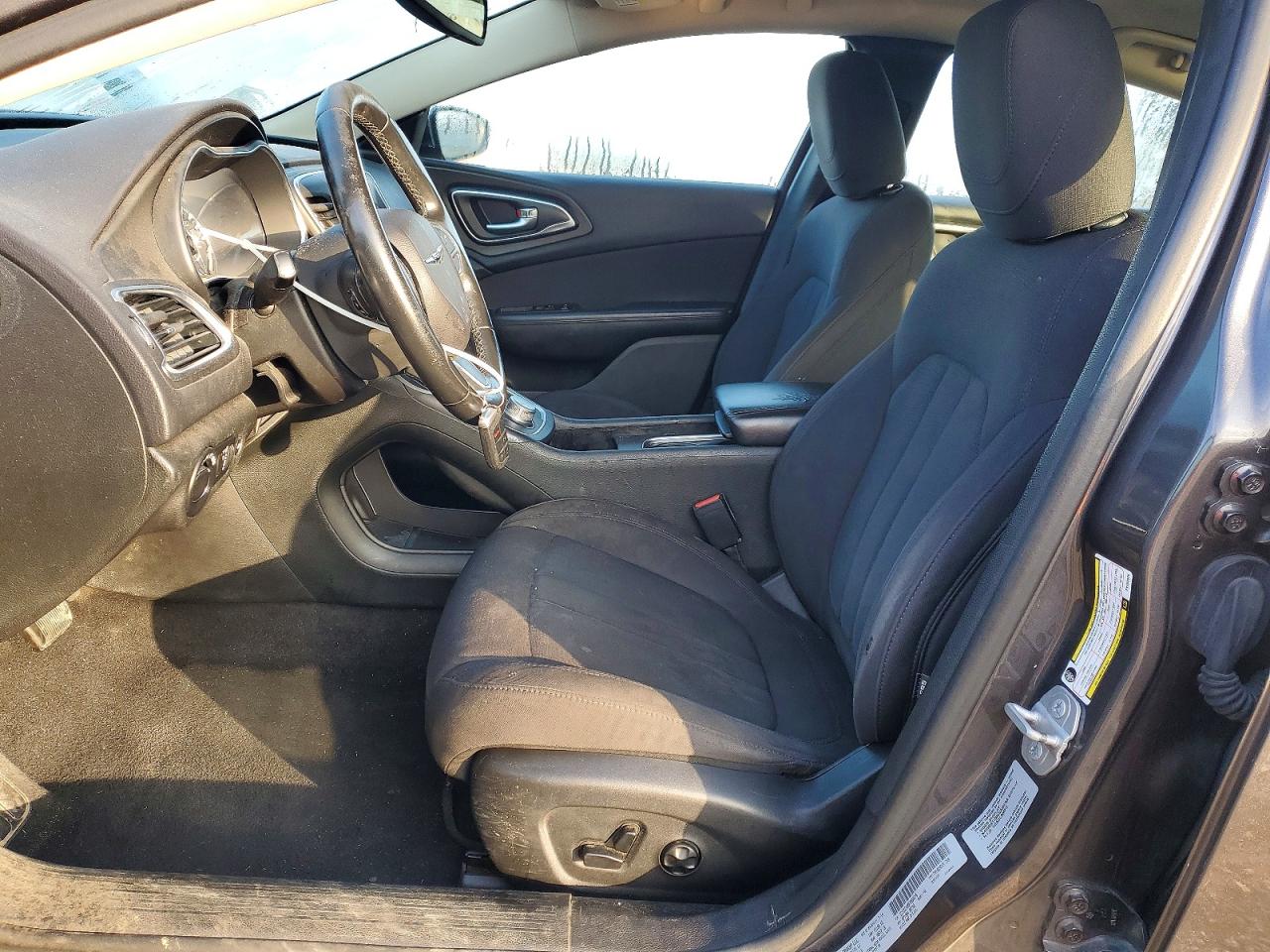 2015 CHRYSLER 200 LIMITED photo 7