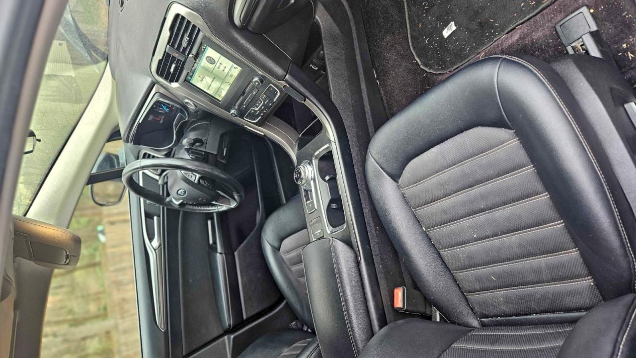 2017 FORD FUSION SE photo 5