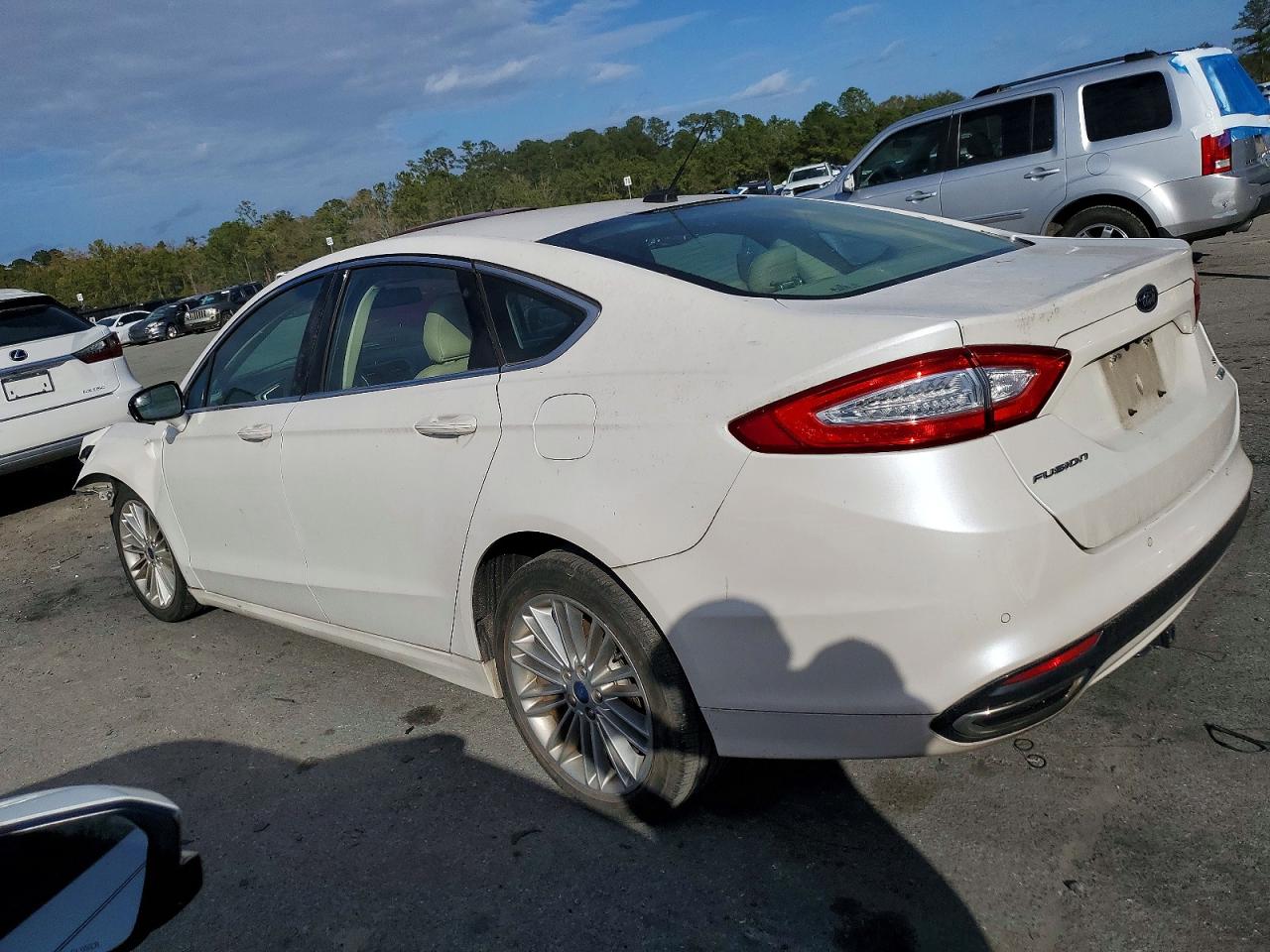 2016 FORD FUSION SE photo 2