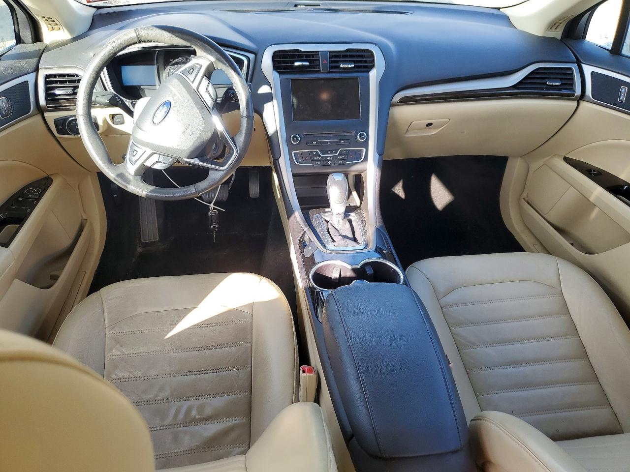 2016 FORD FUSION SE photo 8