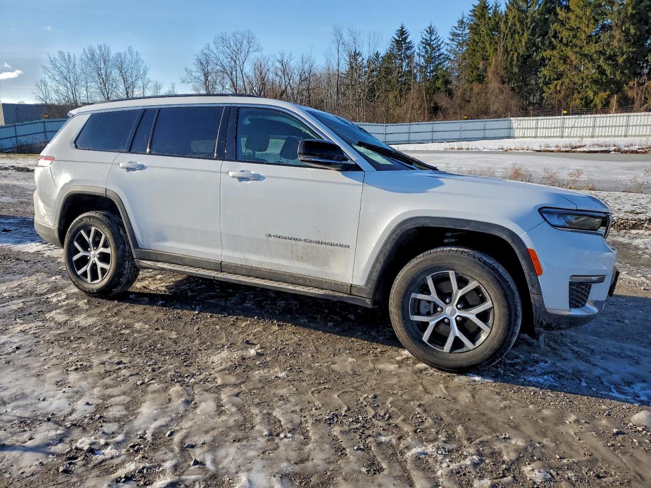 2024 JEEP GRAND CHEROKEE L LIMITED photo 4