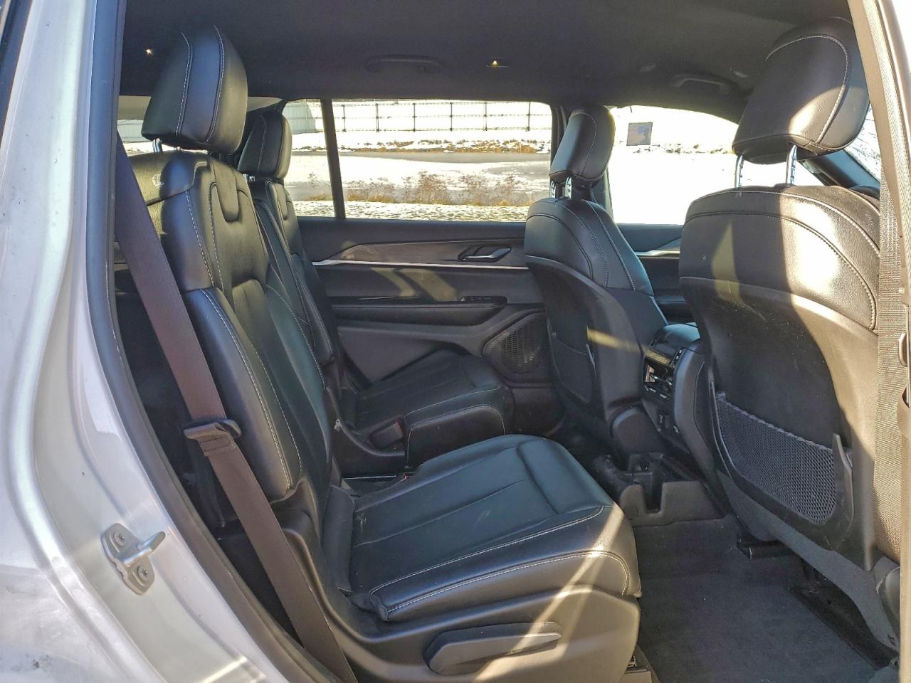 2024 JEEP GRAND CHEROKEE L LIMITED photo 11