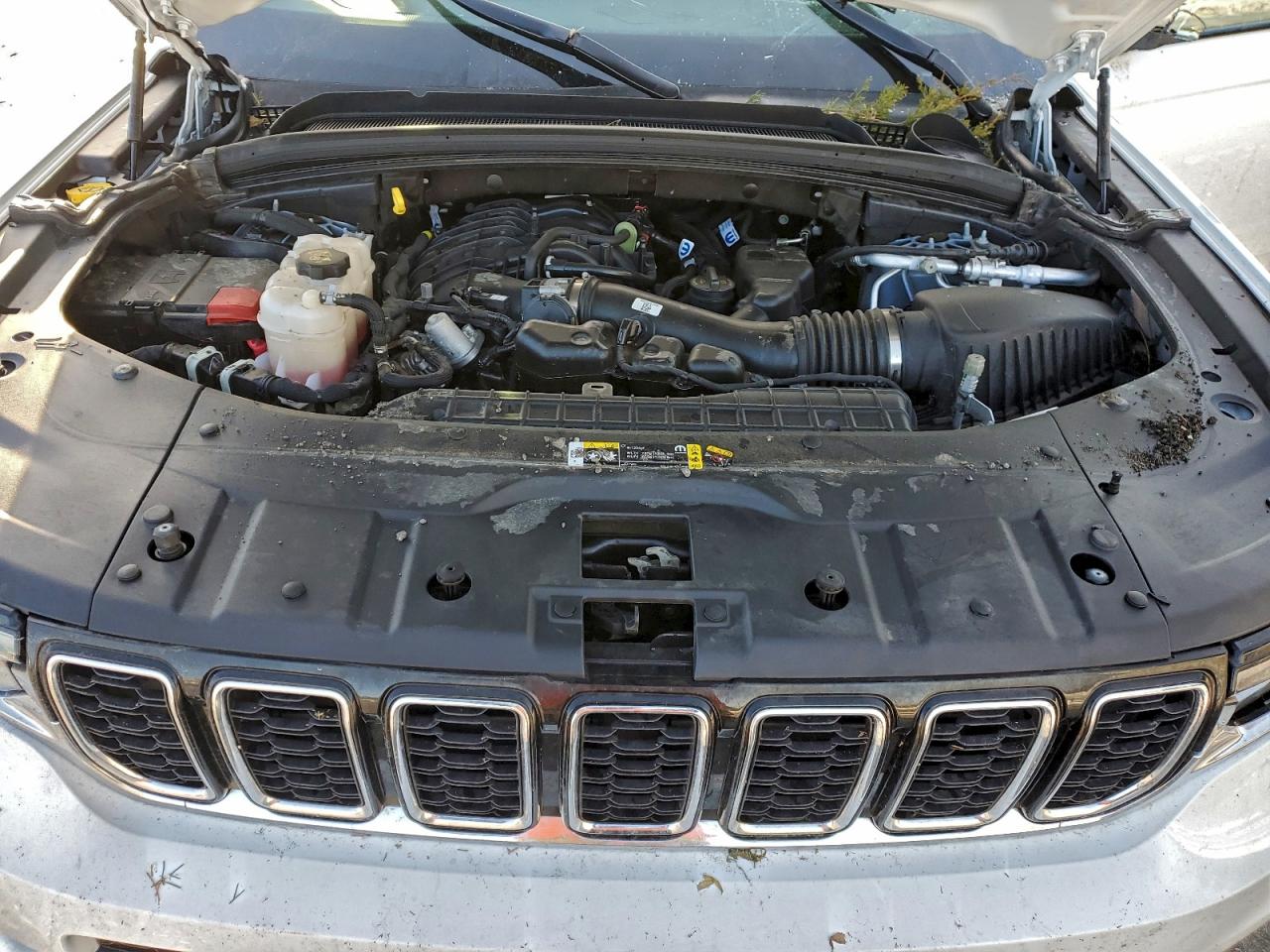 2024 JEEP GRAND CHEROKEE L LIMITED photo 12