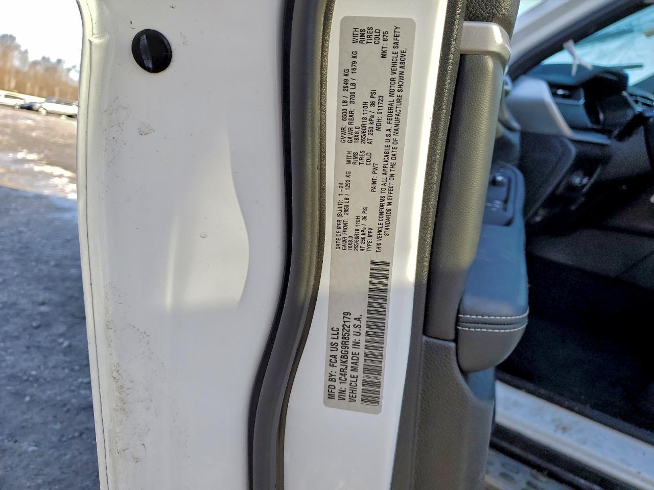 2024 JEEP GRAND CHEROKEE L LIMITED photo 14