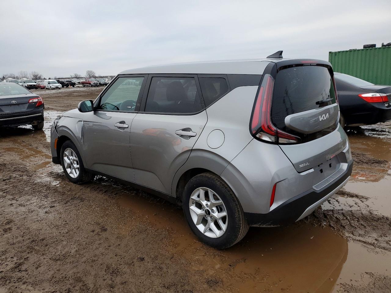 2025 KIA SOUL LX photo 2