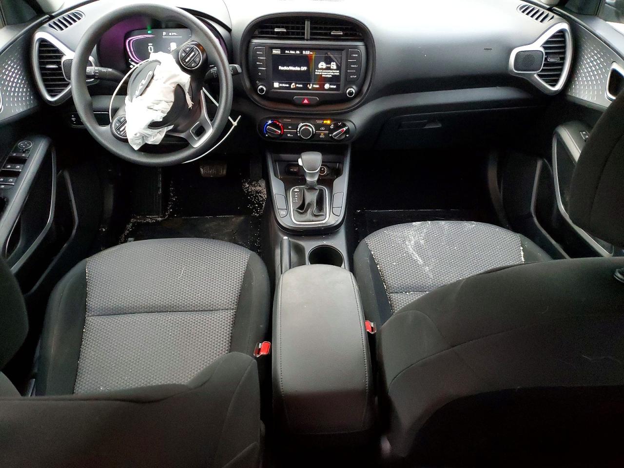 2025 KIA SOUL LX photo 8