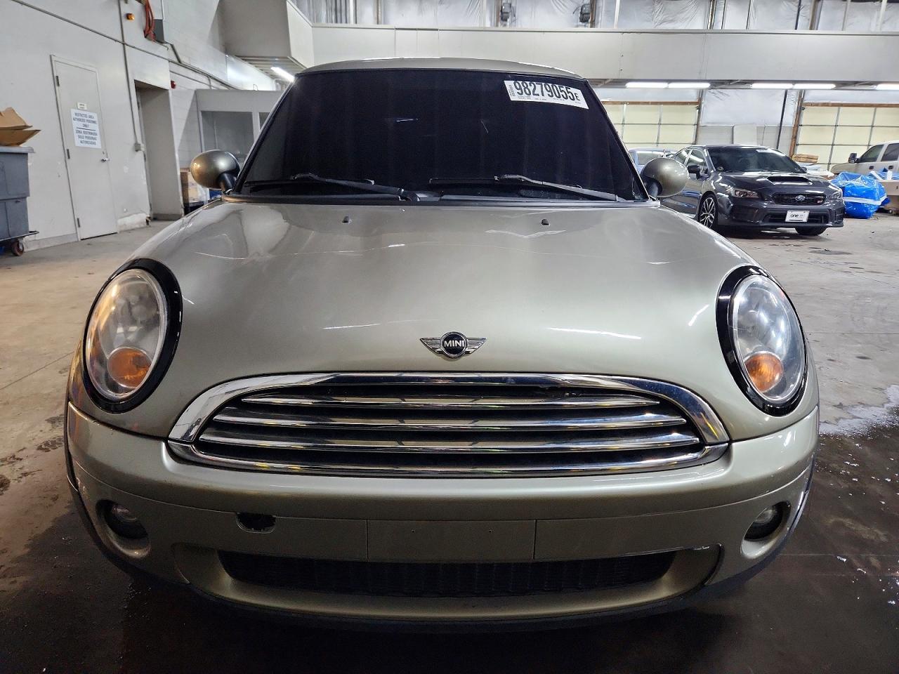2010 MINI COOPER photo 5