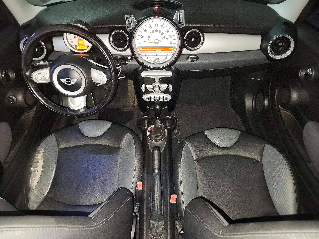 2010 MINI COOPER photo 8