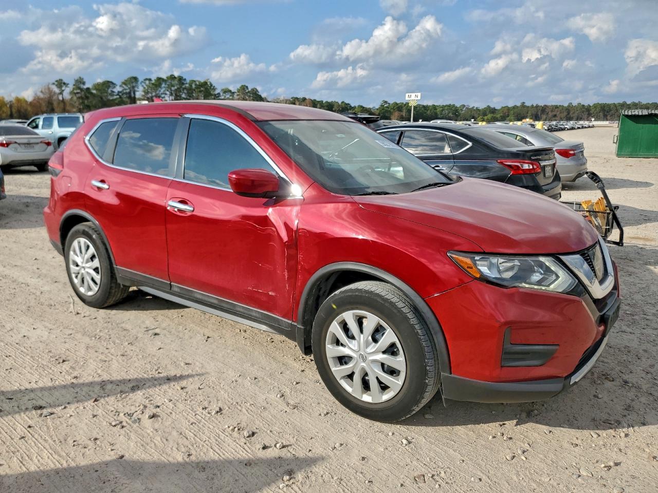 2017 NISSAN ROGUE S photo 4