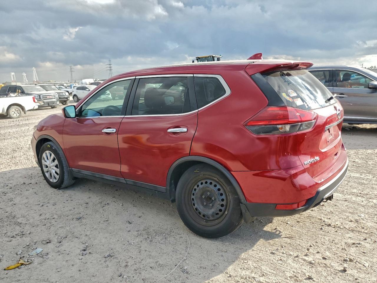 2017 NISSAN ROGUE S photo 2