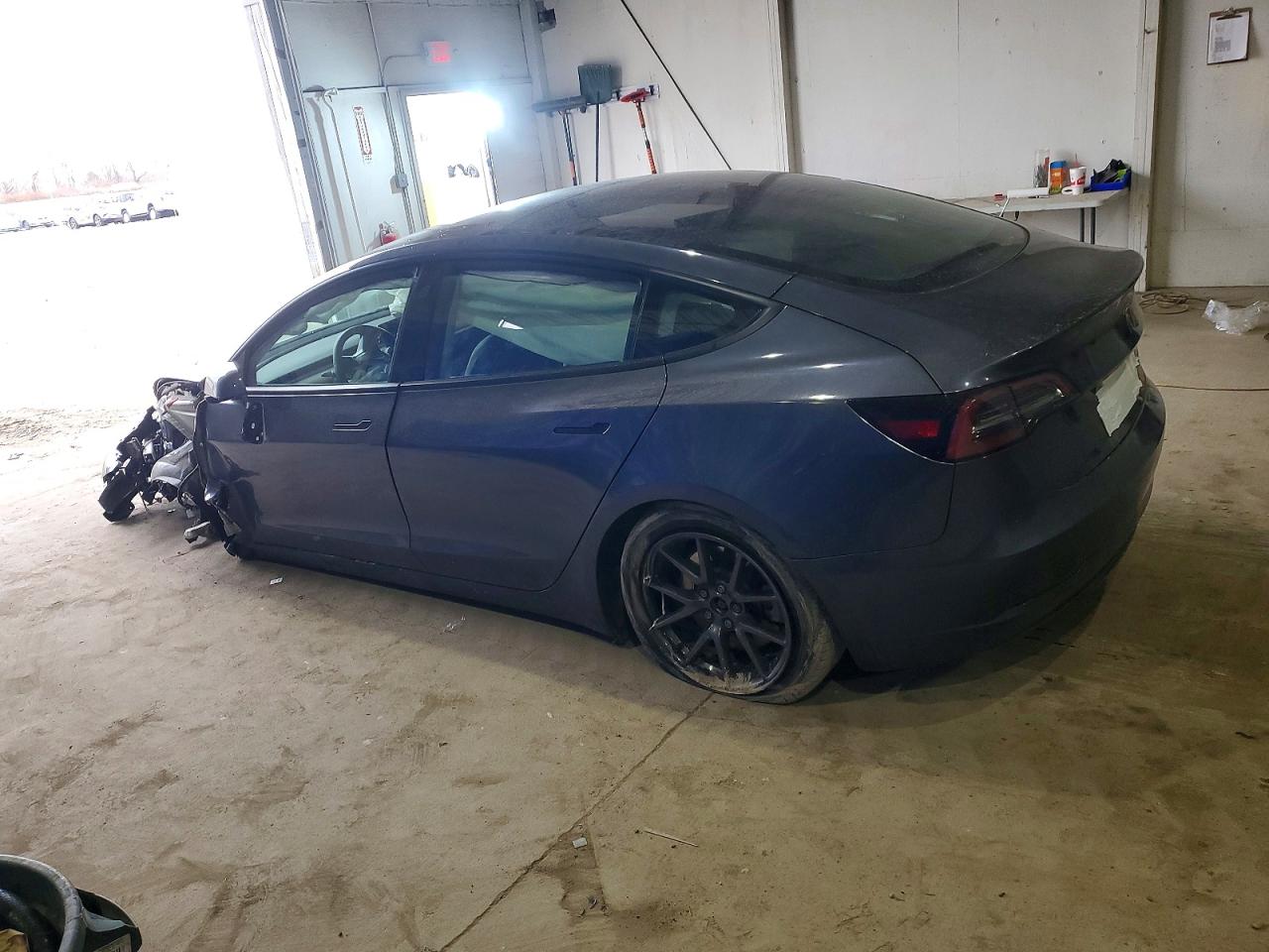 2023 TESLA MODEL 3 photo 2
