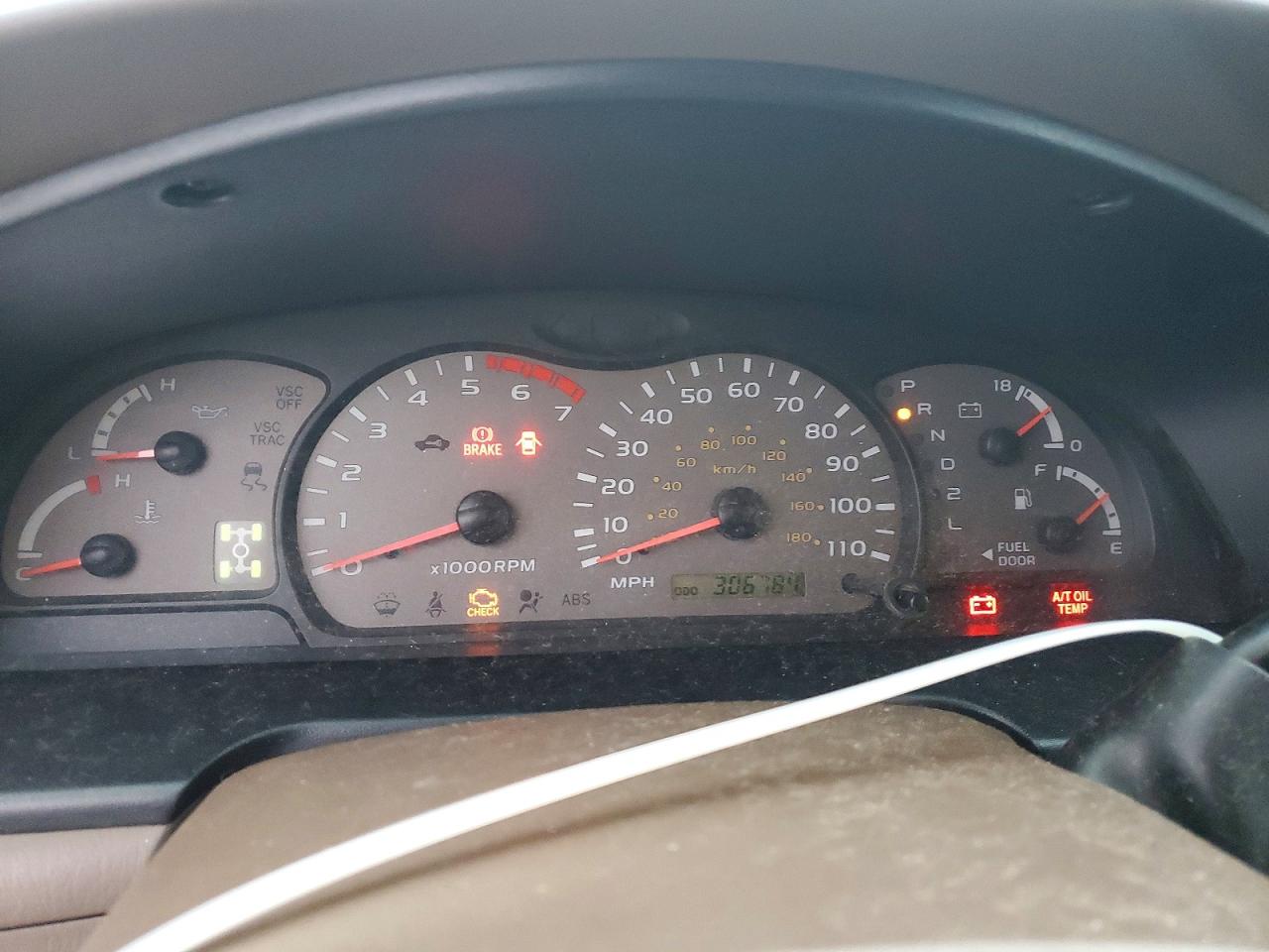2004 TOYOTA SEQUOIA LIMITED photo 9