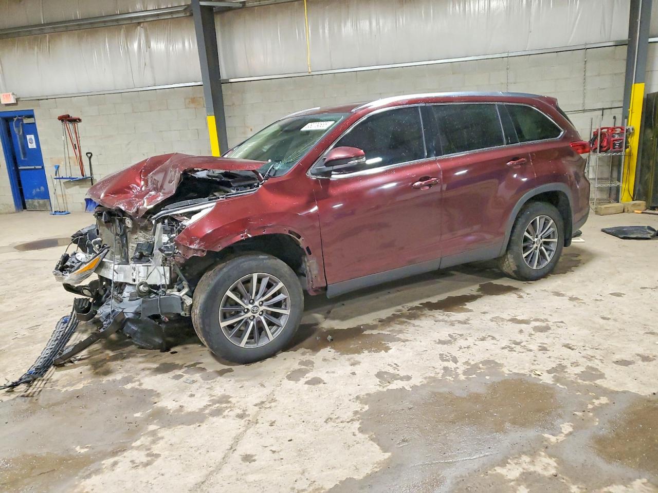2019 TOYOTA HIGHLANDER