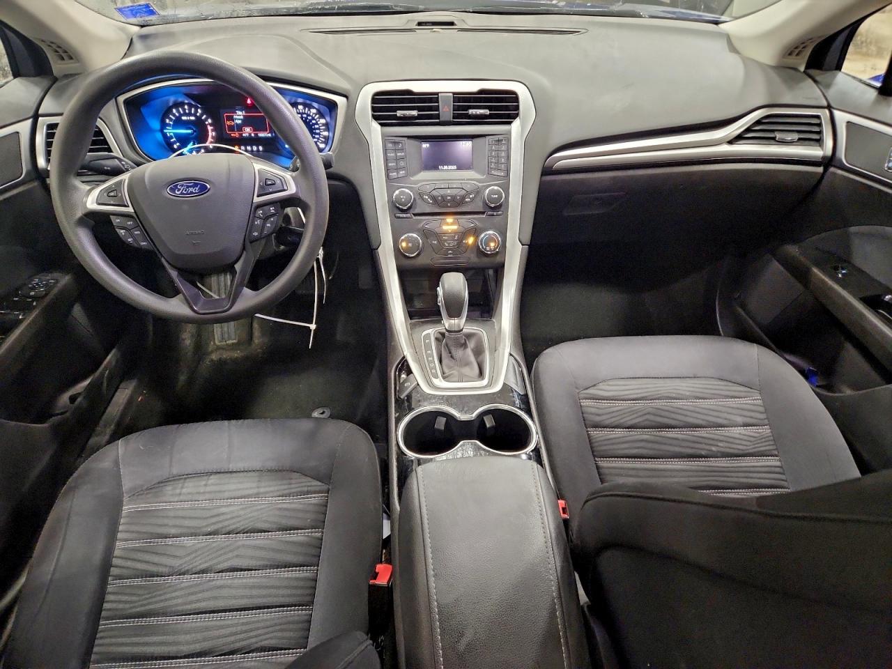 2016 FORD FUSION SE photo 8