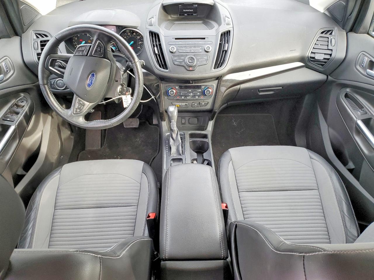 2017 FORD ESCAPE SE photo 8