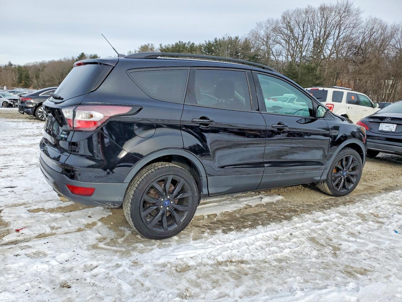 2017 FORD ESCAPE SE photo 3