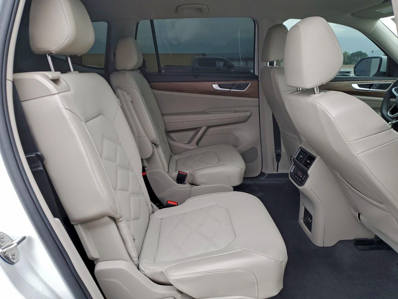 2024 VOLKSWAGEN ATLAS SE photo 11