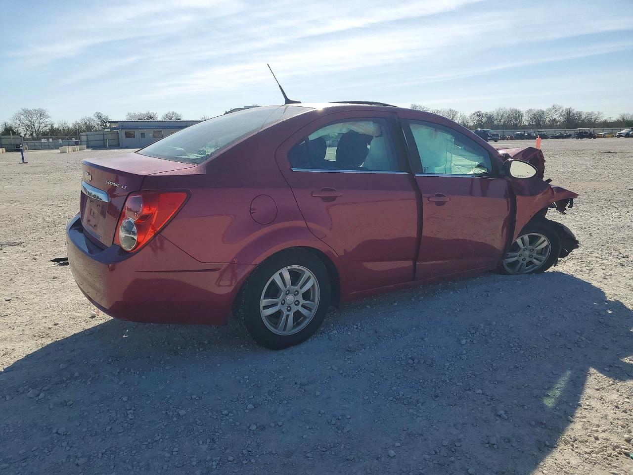 2014 CHEVROLET SONIC LT photo 3