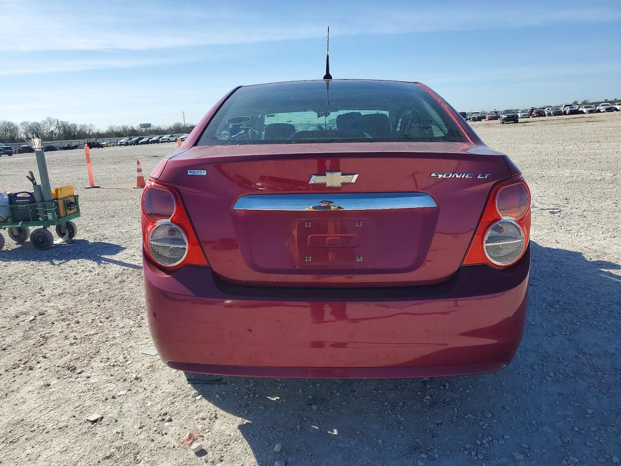 2014 CHEVROLET SONIC LT photo 6