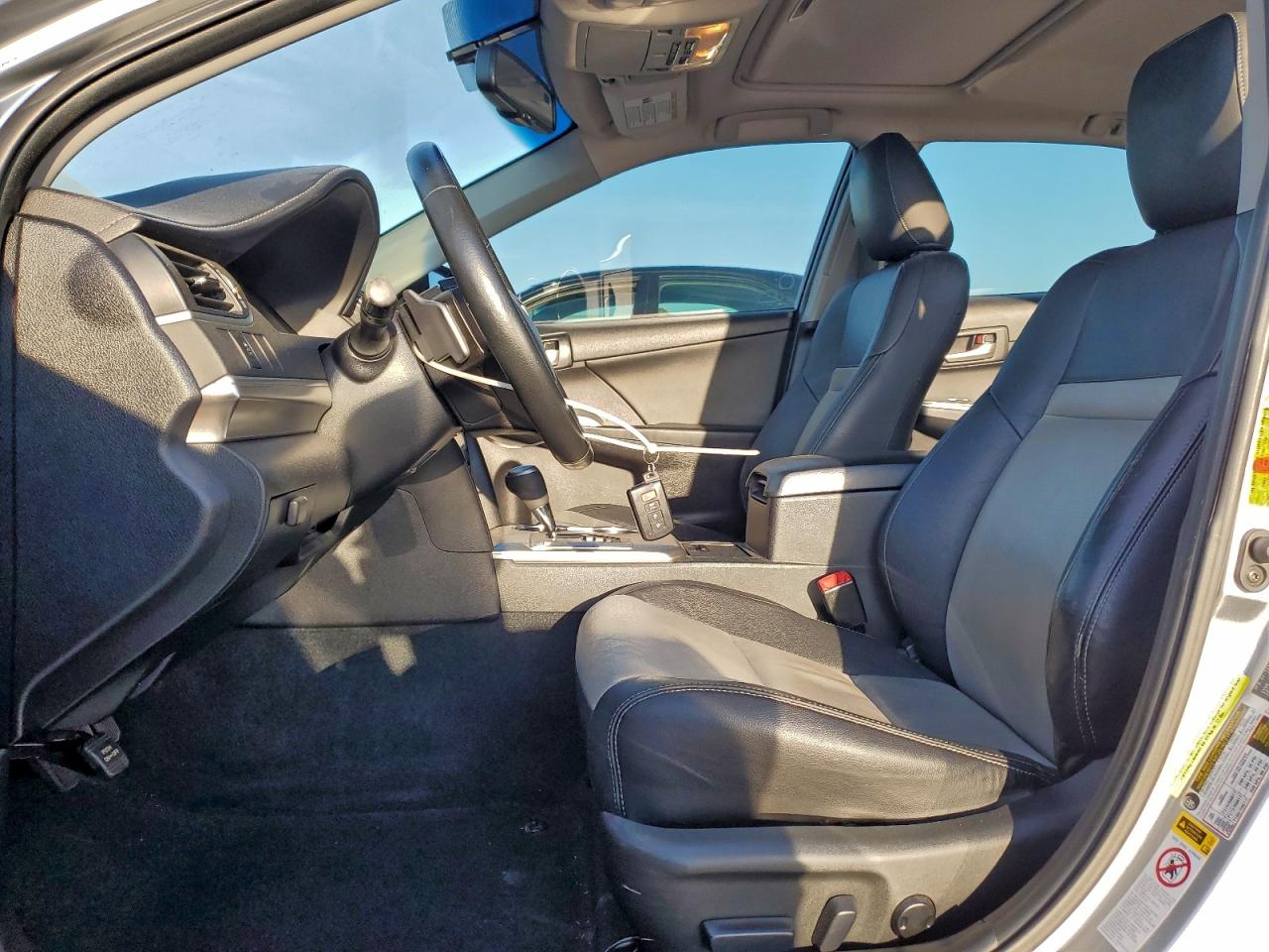 2013 TOYOTA CAMRY L photo 7