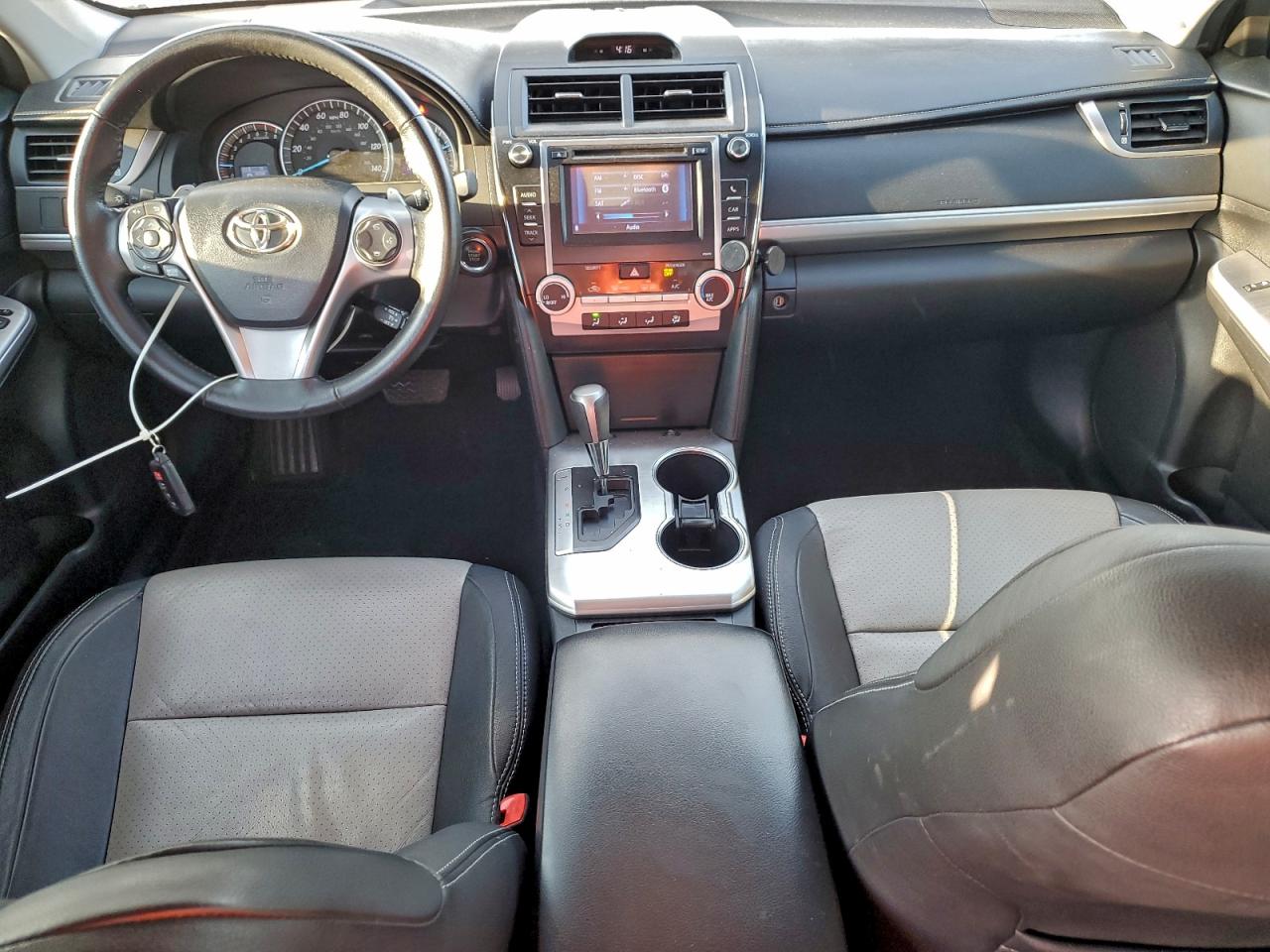 2013 TOYOTA CAMRY L photo 8