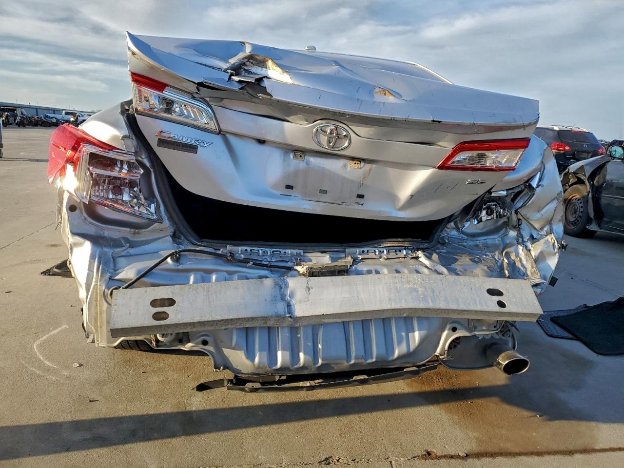 2013 TOYOTA CAMRY L photo 6
