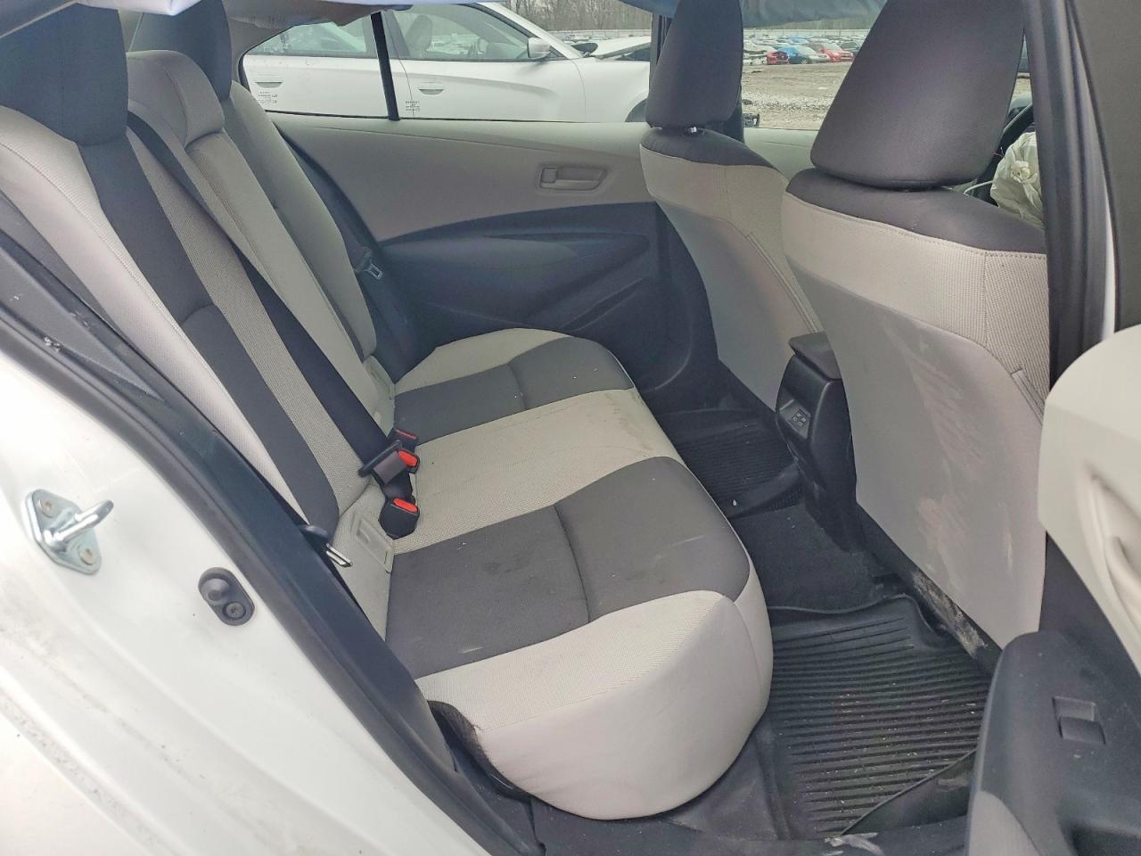 2024 TOYOTA COROLLA LE photo 10