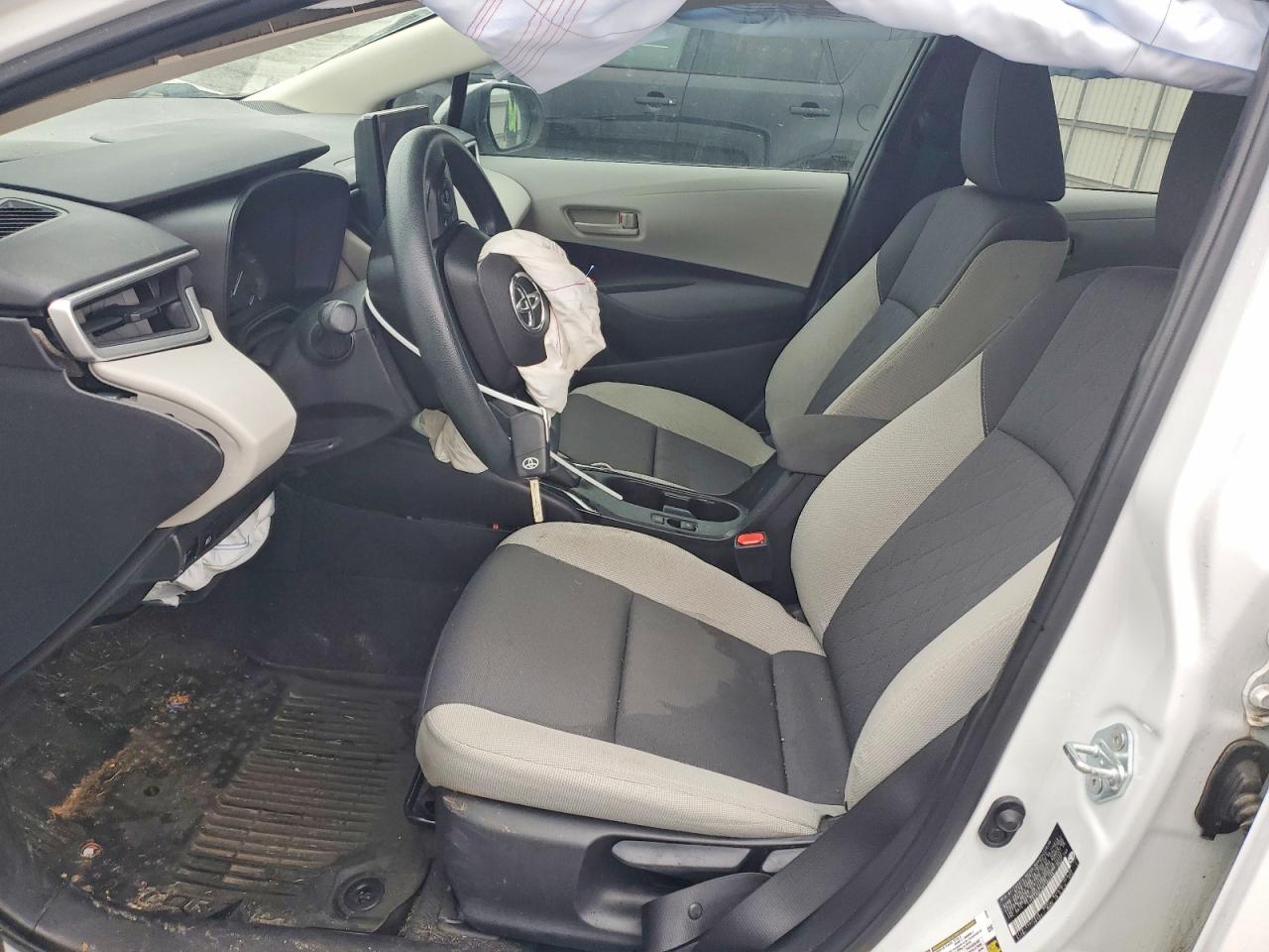 2024 TOYOTA COROLLA LE photo 7
