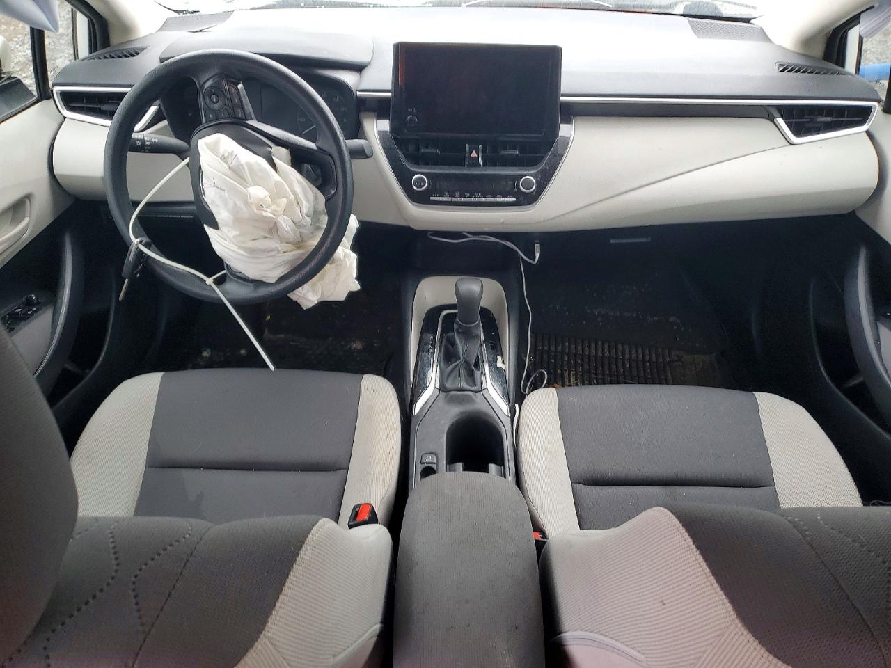 2024 TOYOTA COROLLA LE photo 8