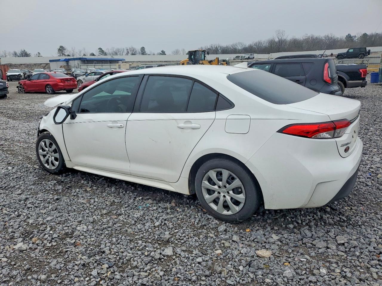 2024 TOYOTA COROLLA LE photo 2