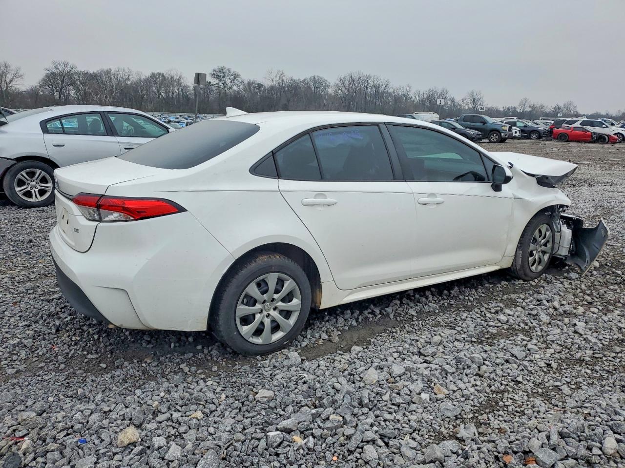 2024 TOYOTA COROLLA LE photo 3