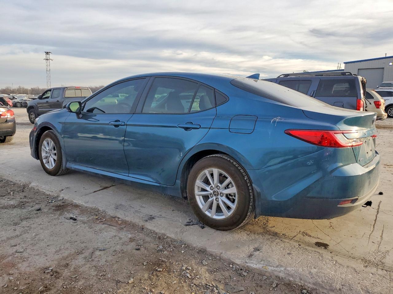 2026 TOYOTA CAMRY LE photo 2