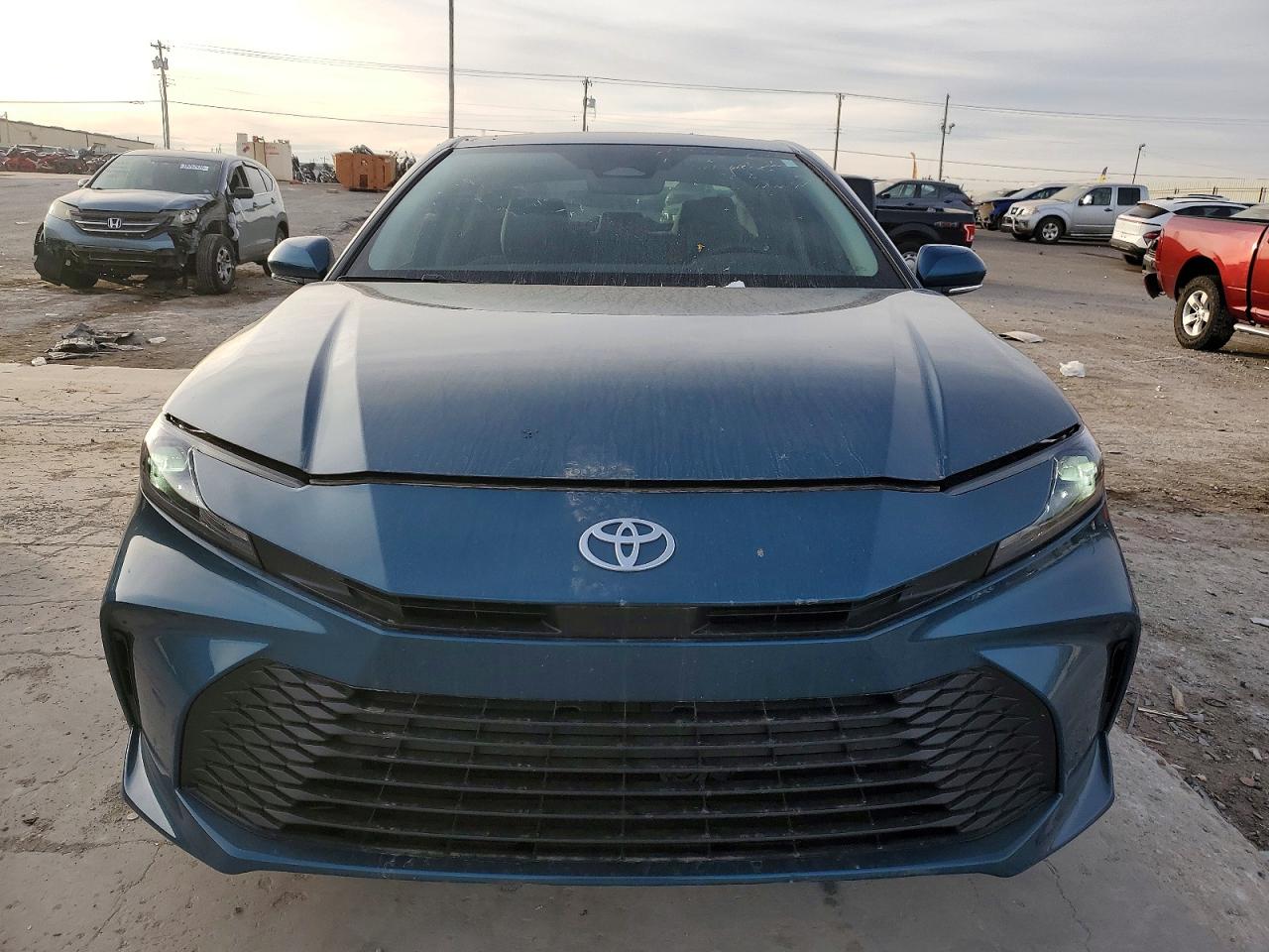 2026 TOYOTA CAMRY LE photo 5