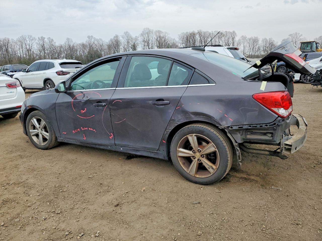 2015 CHEVROLET CRUZE LT photo 2
