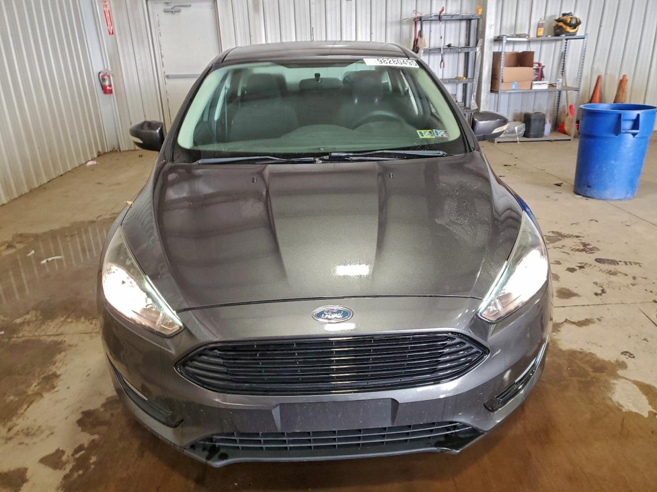 2017 FORD FOCUS SE photo 5