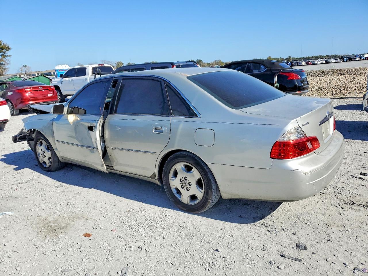 2003 TOYOTA AVALON XL photo 2