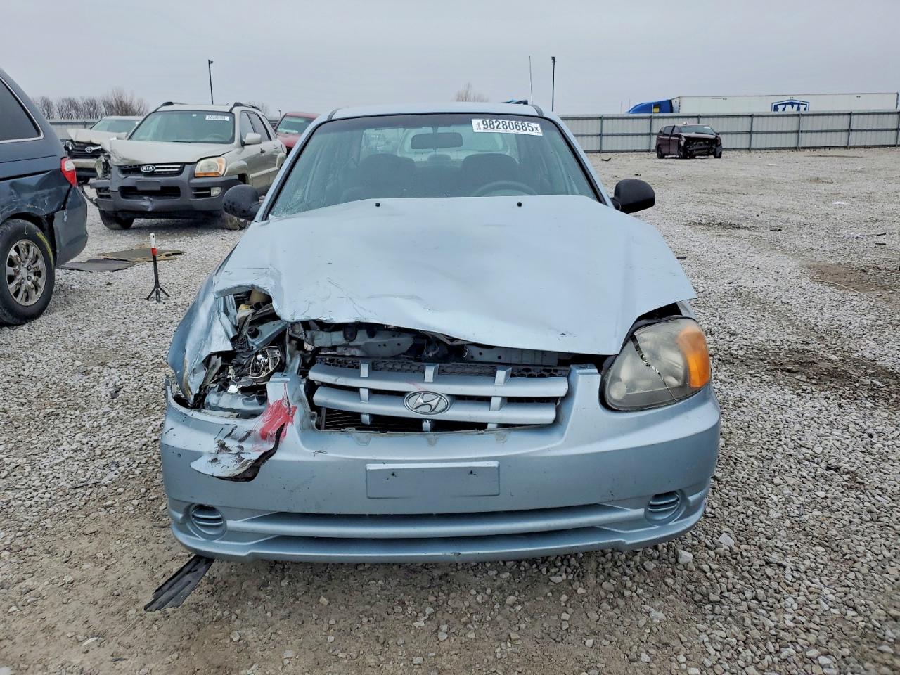 2005 HYUNDAI ACCENT GL photo 5