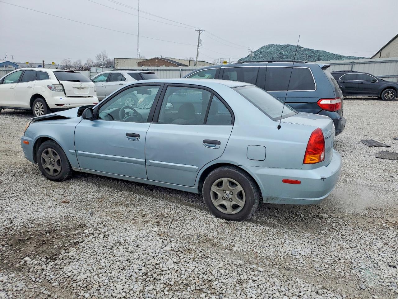 2005 HYUNDAI ACCENT GL photo 2