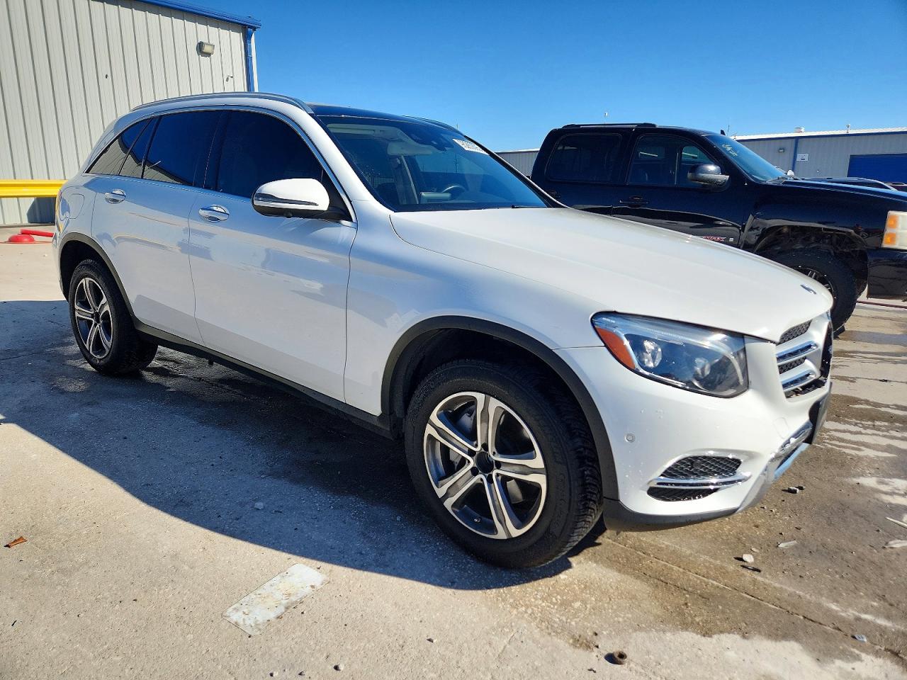 2018 MERCEDES-BENZ GLC 300 4MATIC photo 4