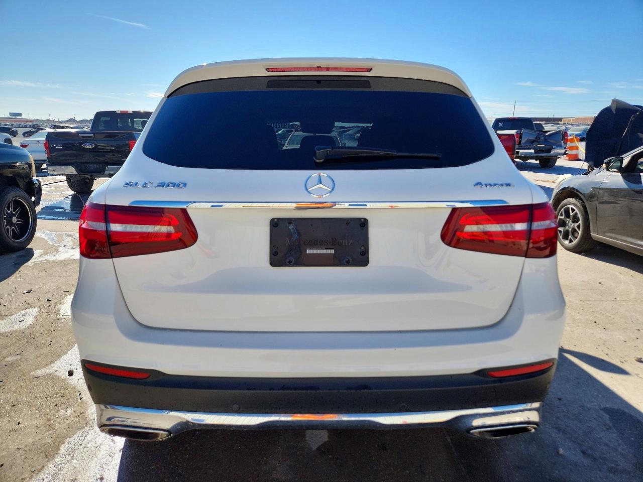 2018 MERCEDES-BENZ GLC 300 4MATIC photo 6