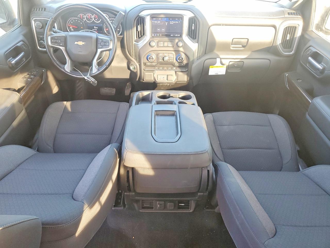 2020 CHEVROLET SILVERADO C1500 LT photo 8