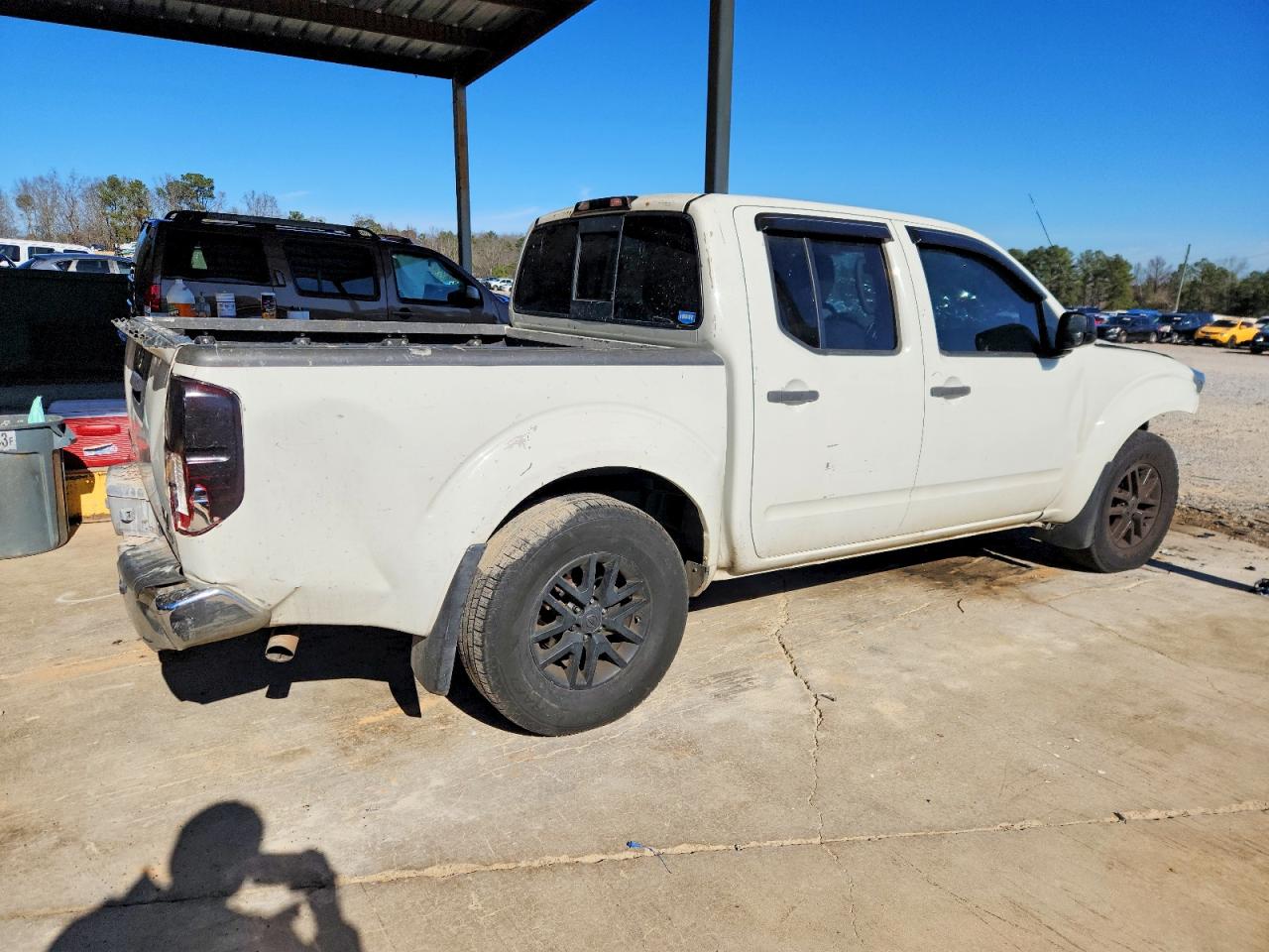 2017 NISSAN FRONTIER S photo 3