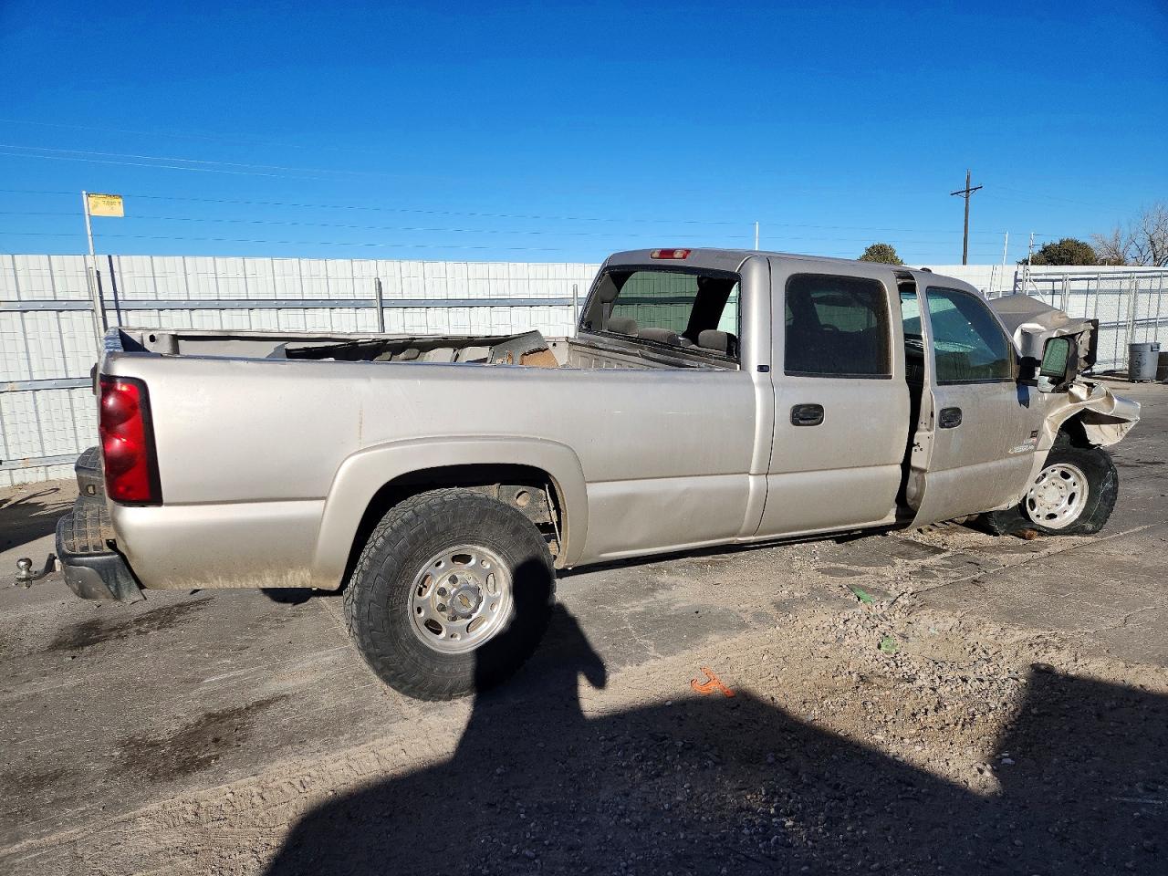 2005 CHEVROLET SILVERADO K2500 HEAVY DUTY photo 3