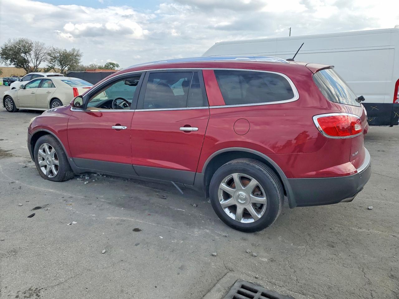 2008 BUICK ENCLAVE CXL photo 2