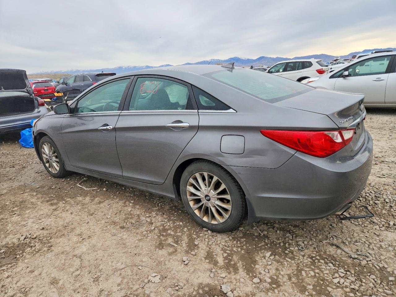 2012 HYUNDAI SONATA SE photo 2
