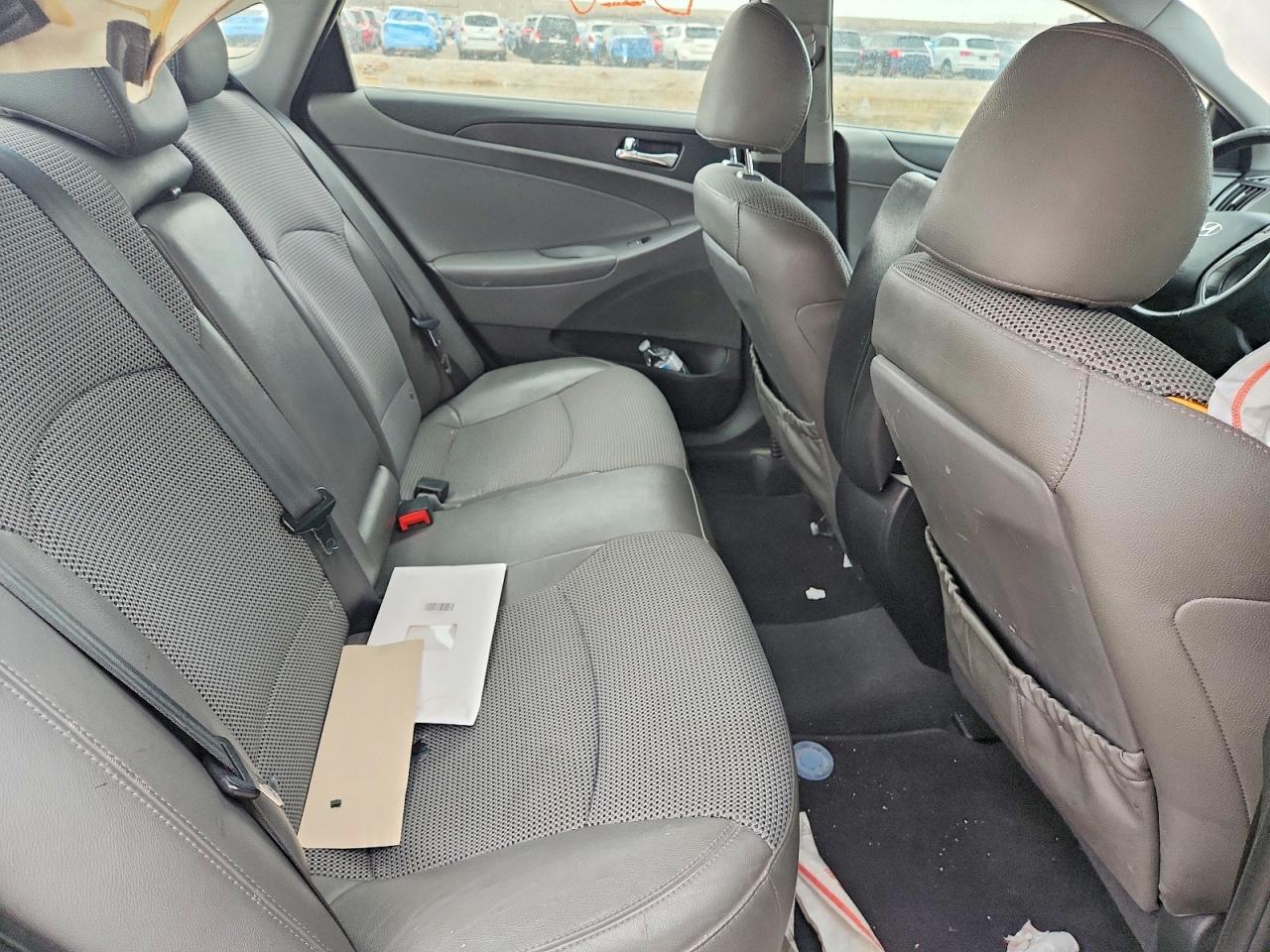 2012 HYUNDAI SONATA SE photo 10