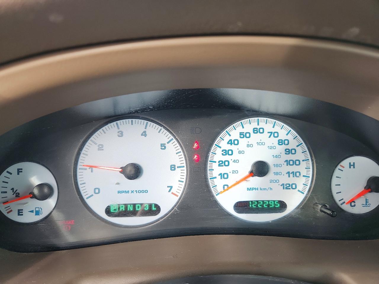 2003 DODGE INTREPID SE photo 9
