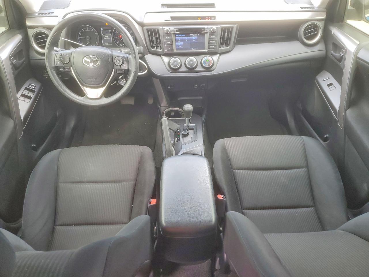 2017 TOYOTA RAV4 LE photo 8