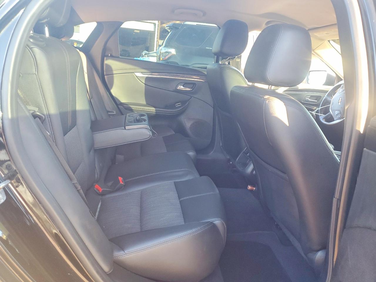 2018 CHEVROLET IMPALA LT photo 10