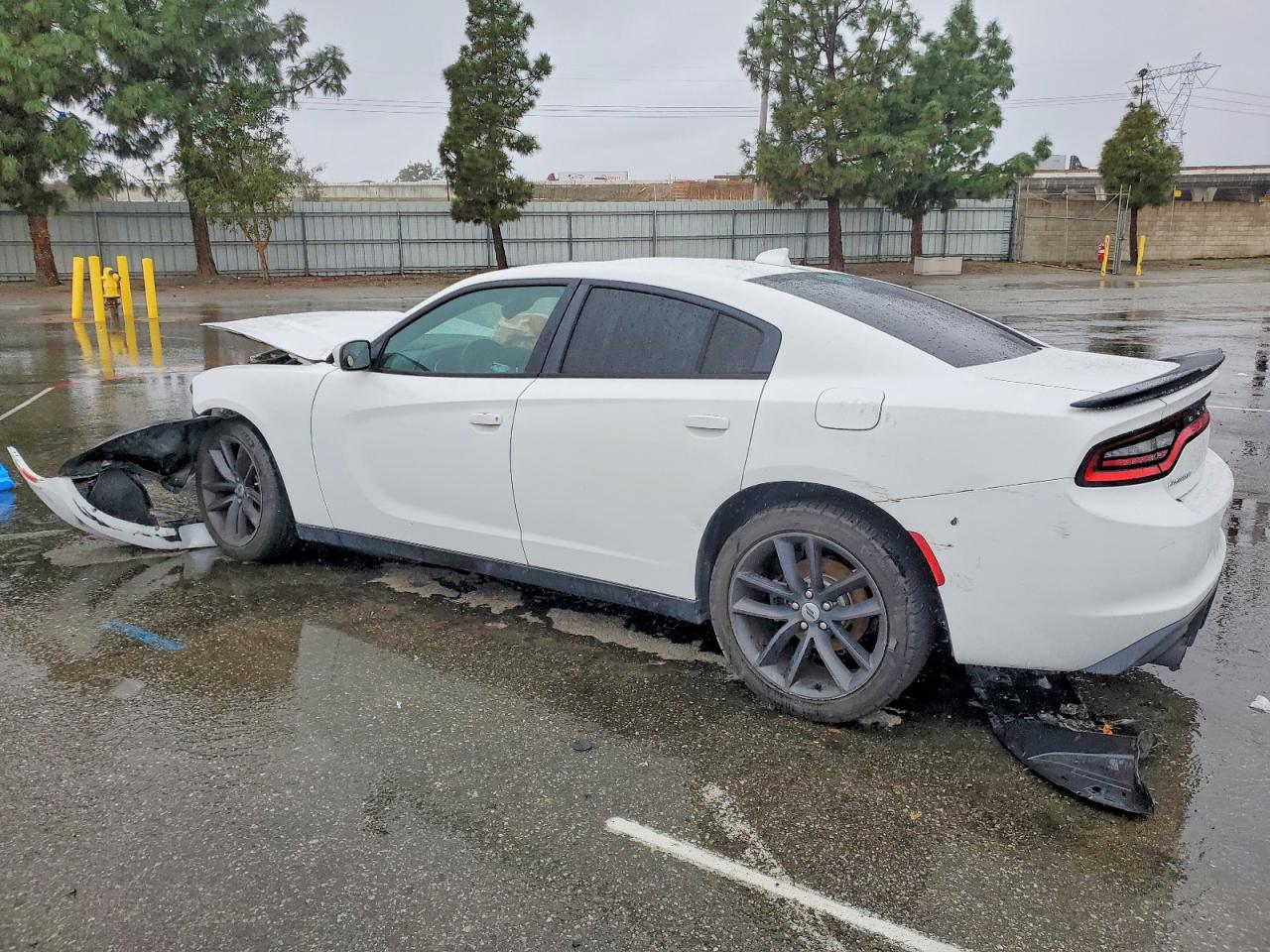 2015 DODGE CHARGER SXT photo 2
